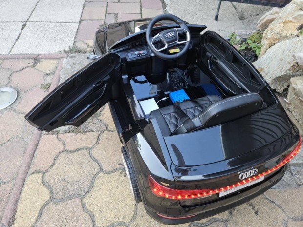 Uj gyerek elektromos Audi etron nagyobb mret 