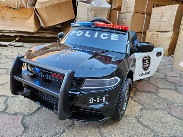 Új gyermek elektromos police autó 12Voltos távirányítóval 2db gyári i