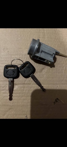 �j gy�jt�s kapcsol�   2 kulcs Dyna 100 150 Toyota