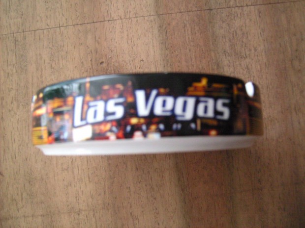 j hamutart Kas Vegas ltkppel. 13 x 3 cm