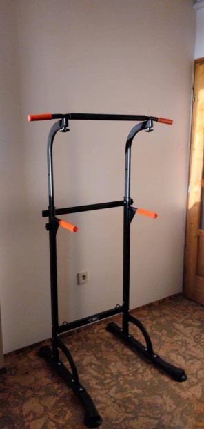 Új húzódszkodó/tolodszkodó állvány