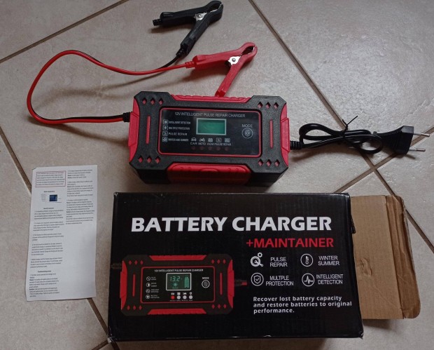 �j intelligens okos akkut�lt� aut� motor pulzus jav�t� 12V 6A automata