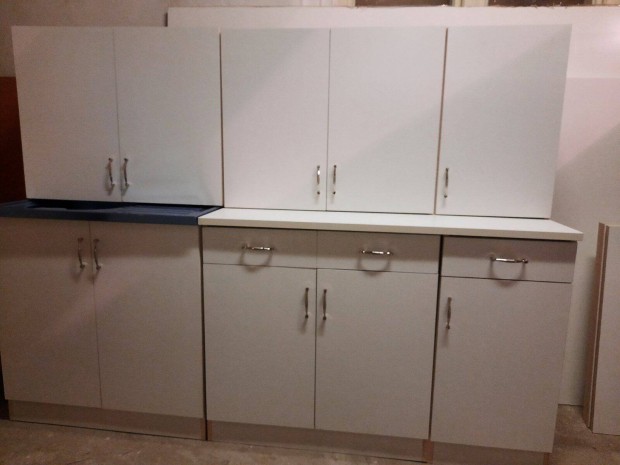 Új konyhabútor áron alul, akár bontva is (Ad177)