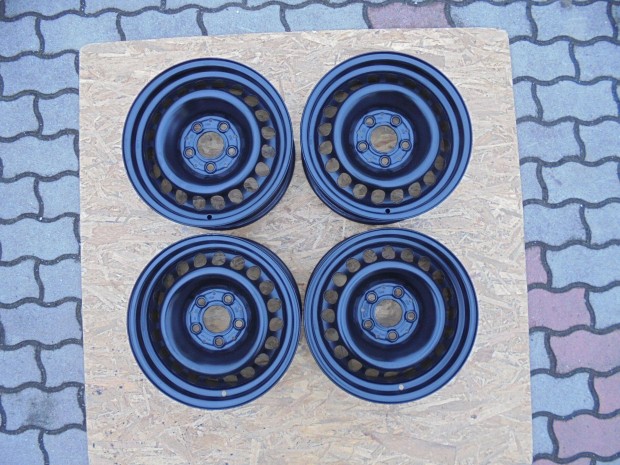 j lemezfelni Mercire 15-s mretben elad