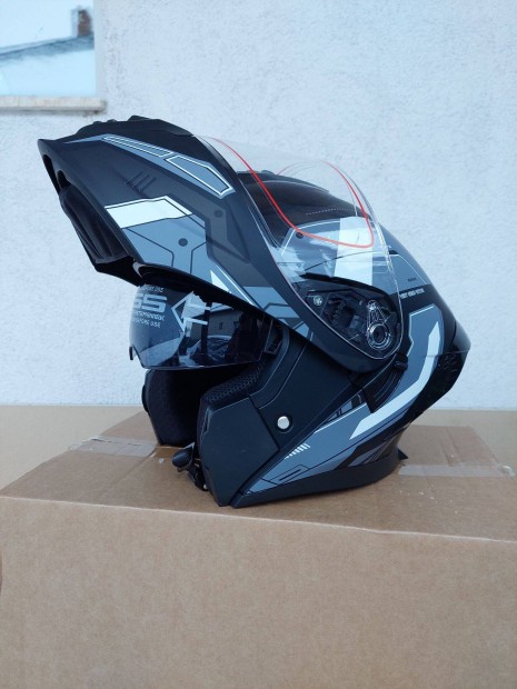 �j motoros buk�sisak nyithat� �ll� napszem�veges L m�retben