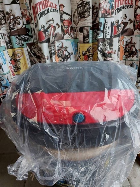 j motoros doboz 48Literes 2 sisakos