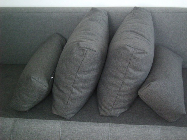 Új nagyméretű kemény párna,2 db- 65x50x20cm, 2 db-65x25x17cm