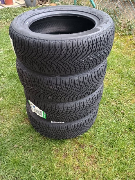 �j n�gy�vszakos gumi 215/55/R16 19.000 Ft/db