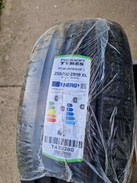 Új nyári gumi Nokian Powerproof 1 255/50 ZR19 107Y XL