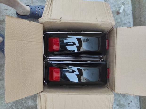 �j oldaldobozok motorhoz