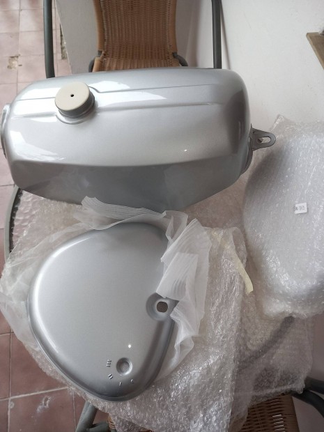 �j simson tankszett