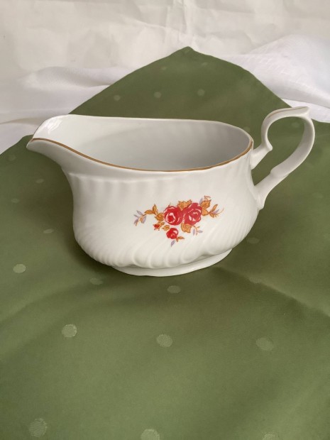 Új szósz kiöntő, porcelán