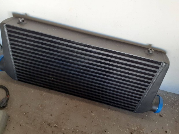 Új univerzális nagy tuning intercooler hűtő 500LE-ig 600x300x76