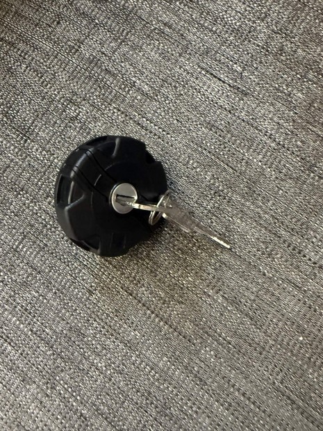 �j �zemanyag tank sapka 2 kulcs Toyota Dyna 100 150 