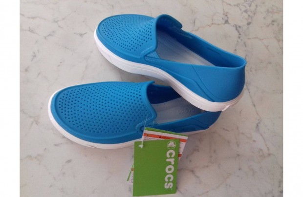 Új világoskék Crocs slip-on gumicipő 37 vagy 41 méret
