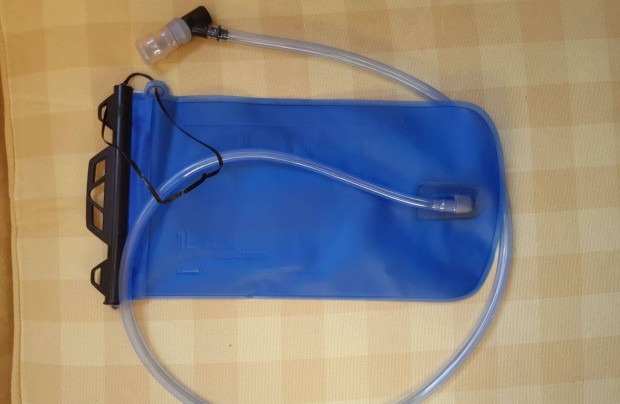 Új víztasak 1 literes Decathlon, Kiprun, Rockrider eladó