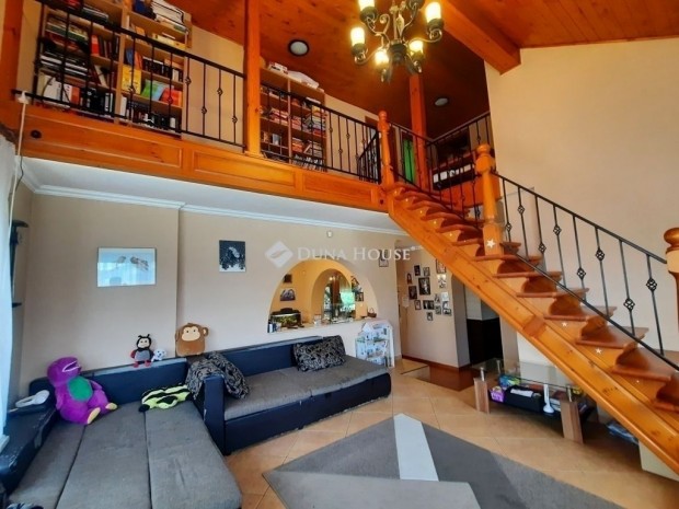 �jharty�ni elad� 175 nm-es h�z