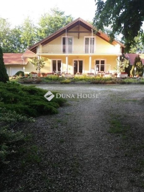 �jlengyeli elad� 280 nm-es h�z