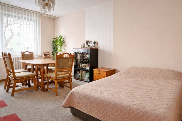 �jpalot�n, F�ldszinti, Fel�j�tand�, Vil�gos Lak�s Elad�!