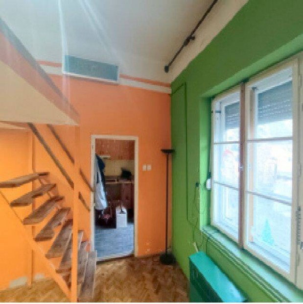 �jpesti 30m2-es t�gla lak�s elad�