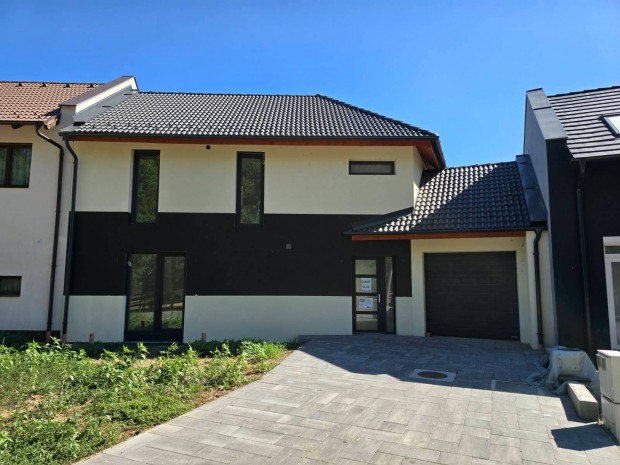 jszeged Kllay liget 149 m2, szerkezetksz sorhz, 10 Kwh napelemrend