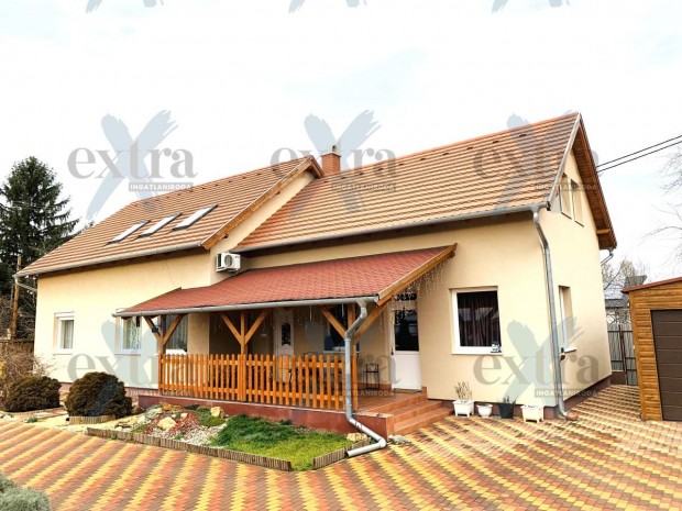 �jszegeden a L�t�r lak�park mellett, energiatakar�kos Csal�di h�z