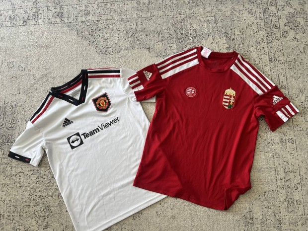 Újszerű 152-es Adidas (Manchester United, magyar válogatott) focimez