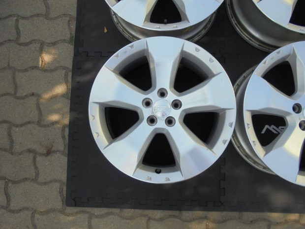 jszer 17-es Subaru alufelni elad