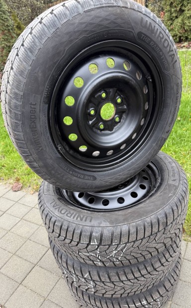 �jszer� 2024es Suzuki Vitara scross t�li gumi Tpms felni