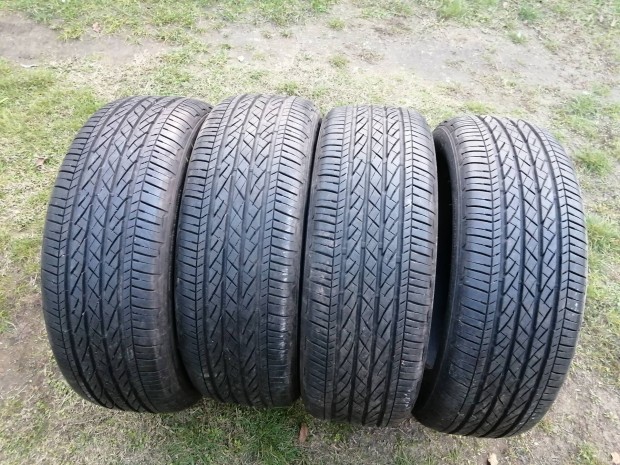 jszer 4vszakos 215/60 R17 gumi szett