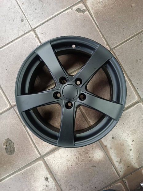 Újszerű 5X105-ös osztókörű Dezent alufelni eladó