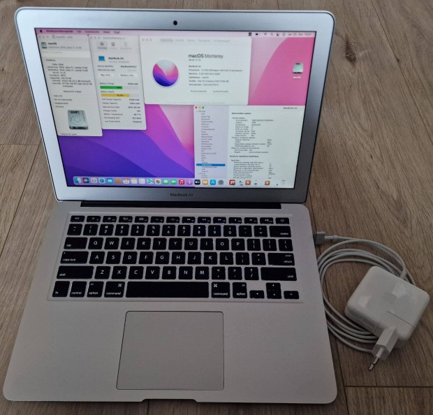 jszer Apple Macbook Air notebook laptop i5 8GB RAM 250GB Monterey