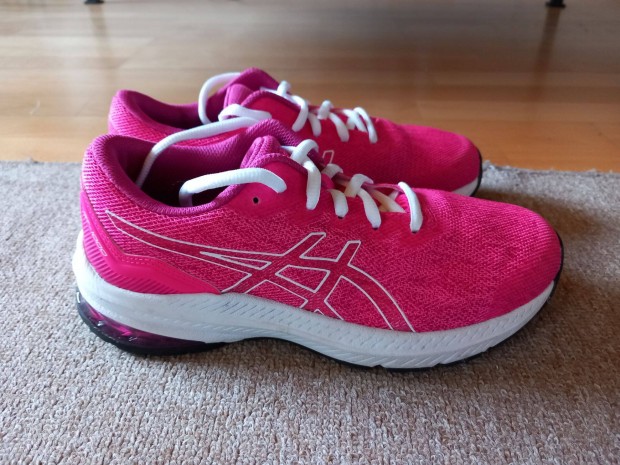 jszer Asics cip 37,5