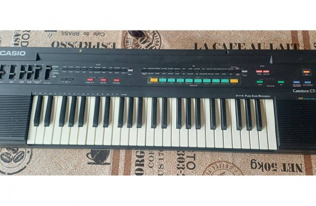Újszerű Casio szintetizátor