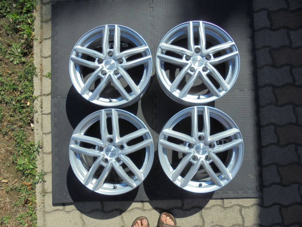 jszer Dezent 5 x 112-es alufelni elad