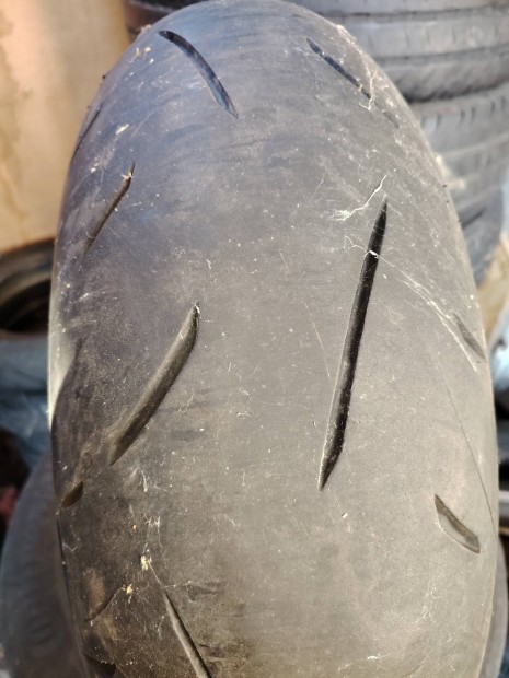 jszer Dunlop 190 /50 ZR 17 gumi