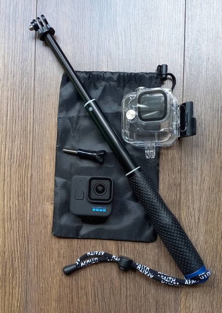 Újszerű Gopro Hero 11 Black Mini új búvárszettel