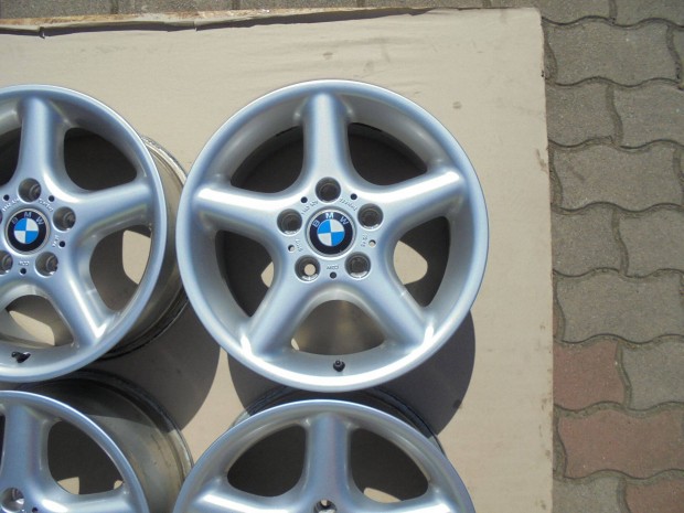 jszer Gyri 5 x 120-as E 46-os alufelni elad