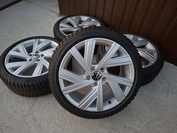 jszer Gyri VW Golf GTI 5*112 R18 Bergamo alufelni 225/40 R18 Tli 