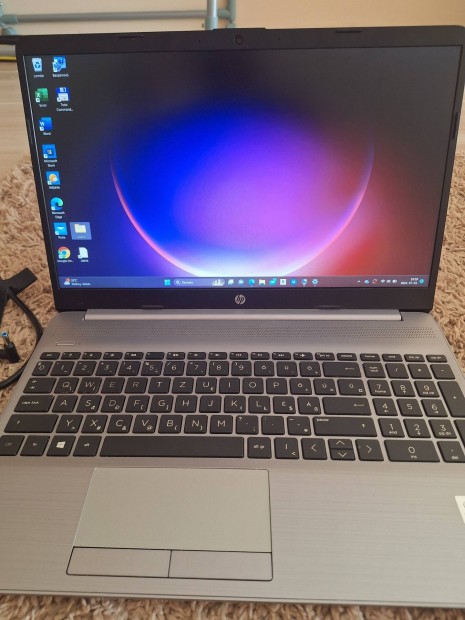 jszer HP 250 G8 Core i3 8GB, 256 GB SSD Notebook