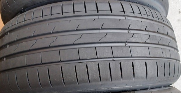 Újszerű Hankook Ventus S1 Evo3 MO 225/55 R18 nyári gumik 4db