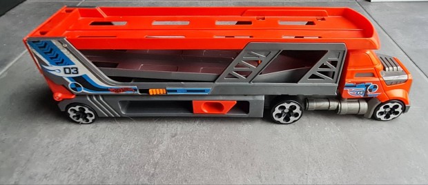 Újszerű Hot Wheels autószállító és -kilövő kamion