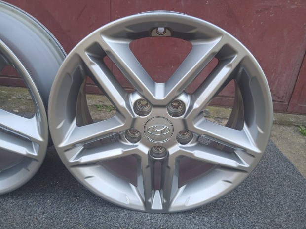 �jszer� Hyundai Tucson Kona i30 i40 Ioniq ix35 16" alufelni felni 5x11