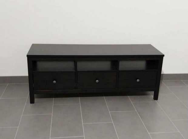 jszer Ikea Hemnes Tv llvny (tmr fa)