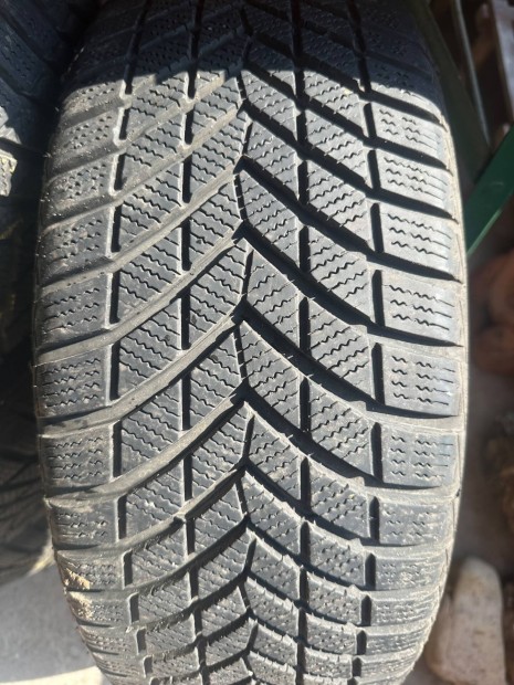Újszerű Infinity Ecozen XL 94H téli gumi (205/55 R16)