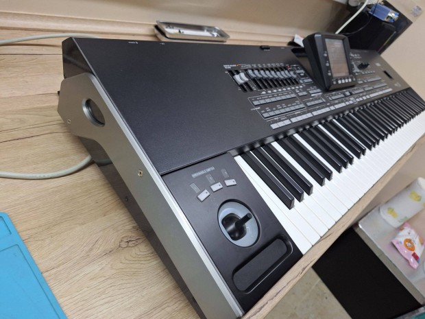 jszer Korg pa3x pro 76, 256MB, musikant USB-vel