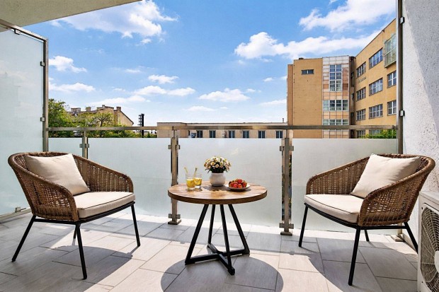 �jszer� Lak�park, Ig�nyes Berendezett Erk�lyes Lak�s Kiad�!