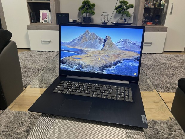 jszer Laptop Lenovo Ideapad 17.3 Nagykijelz 12 GB 128 SSD Magyar