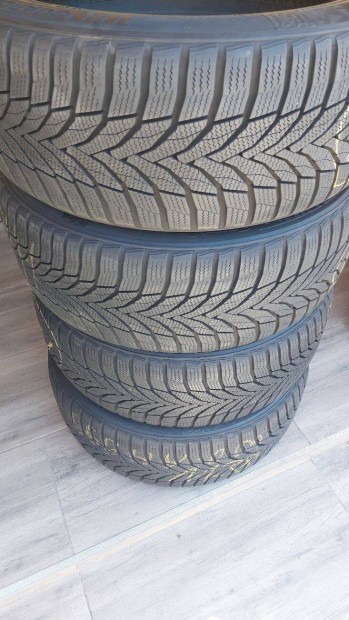 jszer Nexen 225/50r17 tli gumi qqq