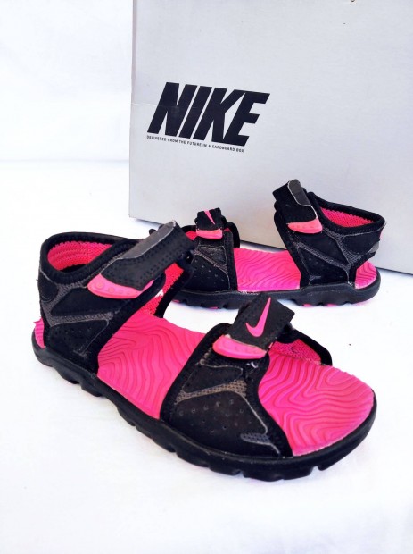 jszer Nike pink-fekete szn 29 mret lny szandl